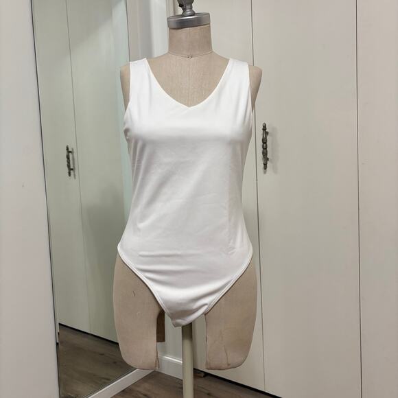 New! Forever 21 Women's Ivory Contour Sculpt Tank Bodysuit Large - Picture 3 of 8